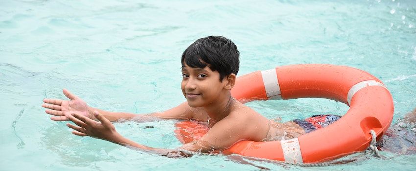 3 Manfaat Berenang untuk Anak, Sehat Fisik dan Mental!